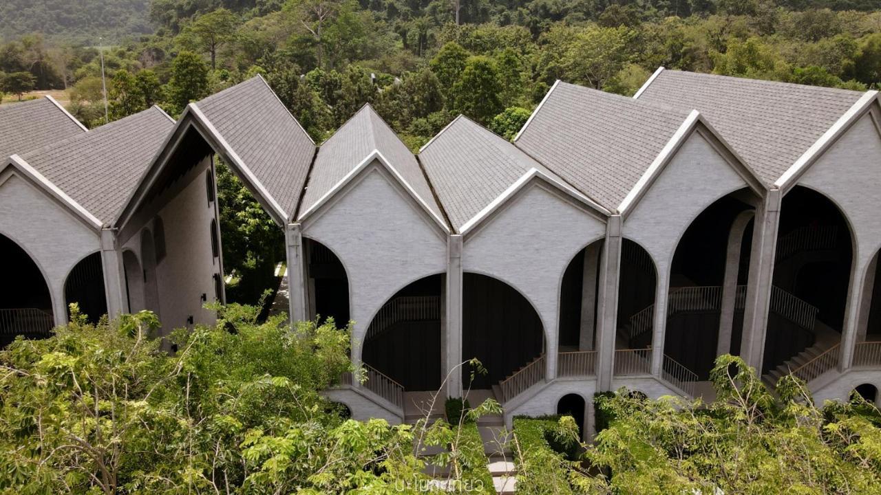 Hotel Labaris Khao Yai Му Си Екстериор снимка